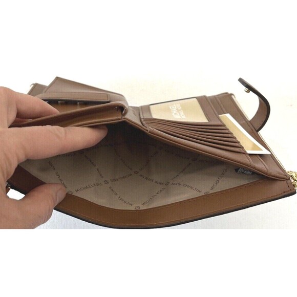 New Michael Kors Jet Set Travel Double zip wallet Signature Vanilla - Picture 5 of 6